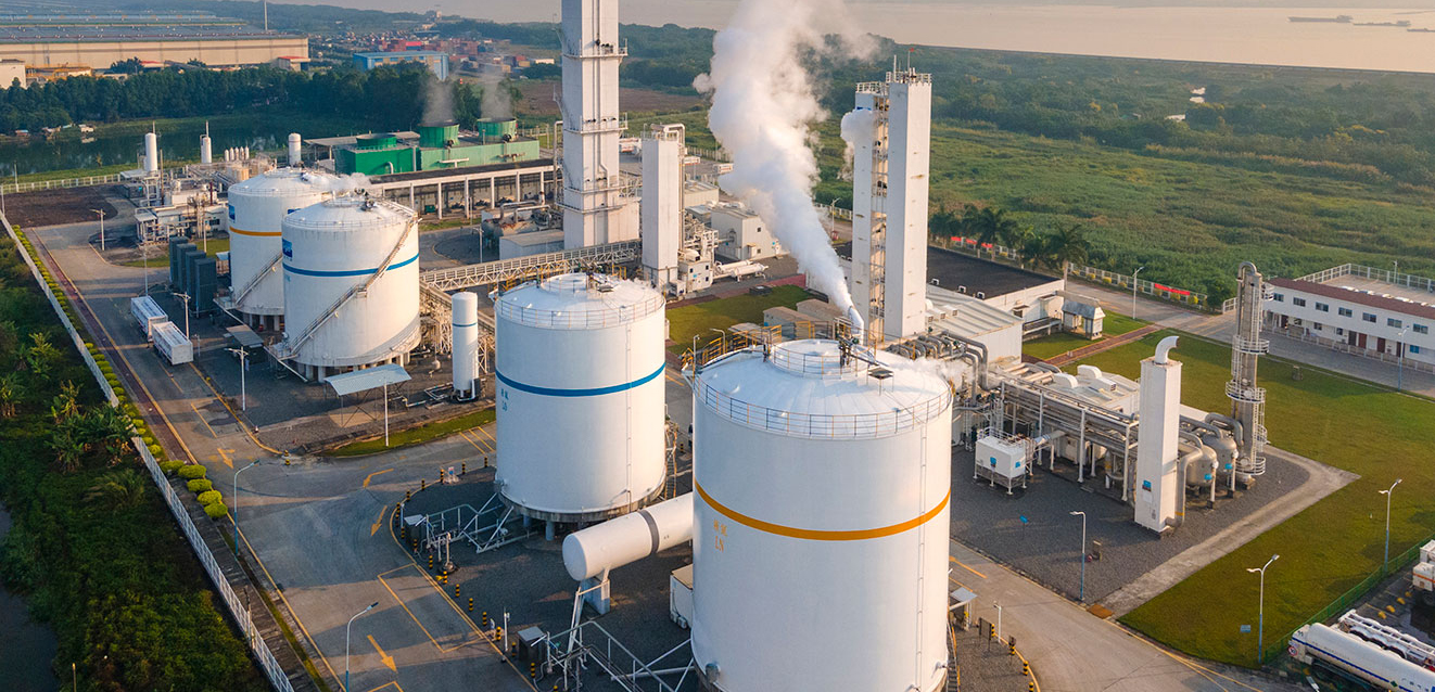 Application of air source heat pump in chemical production